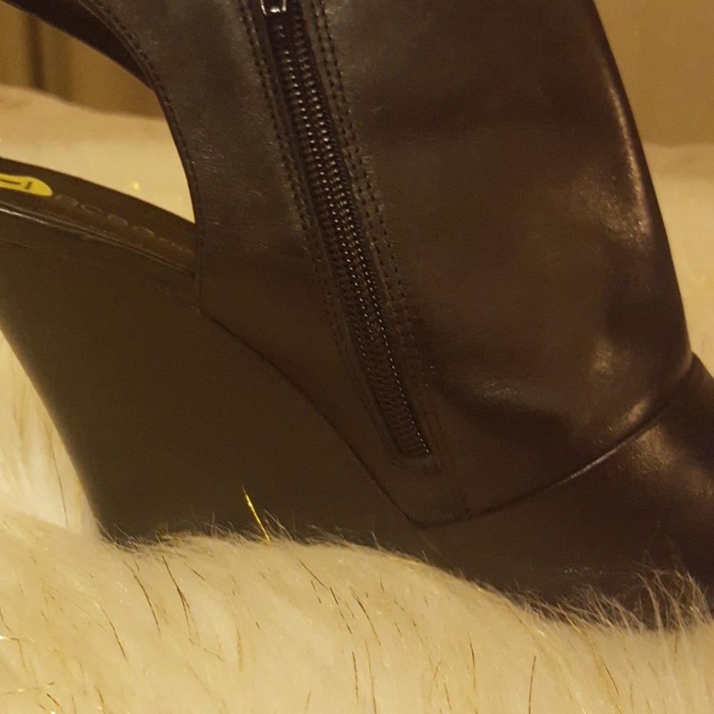 BCBGeneration booties - Picture 7 of 7